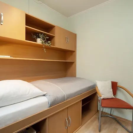 Schneider- Snieder's Hoeg