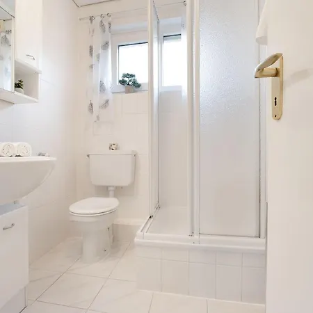 Schneider- Snieder's Hoeg بيت للعطل